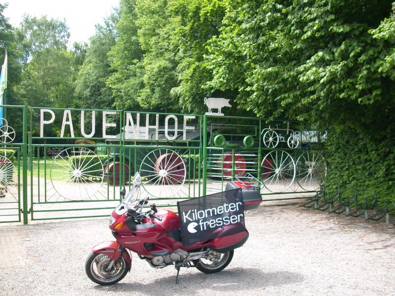 Traktorenmuseum Pauenhof, Sonsbeck, N51.617729, E6.353773.JPG