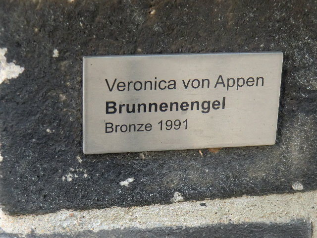 018.2 Brunnenengel.jpg