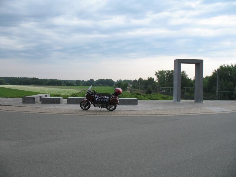 Gedenkstätte Zugunglück,  Eschede, N52.734509, E10.219568.JPG