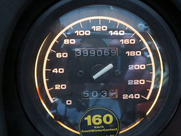 Bei der BMW hat es nicht ganz zur 4.ten fünfachnull gereicht.<br />BMW R 1100 Rt: 399.069 km