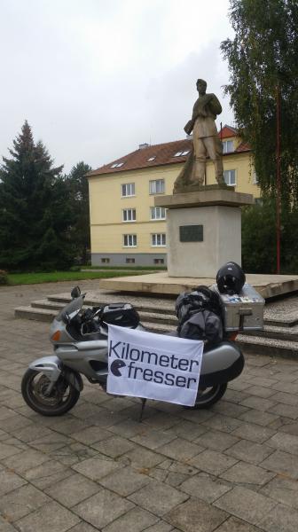 CZ, Kurim, Denkmal für die Soldaten der roten Armee 'geliebte Bürger der Stadt ihrem Retter', 20170925 49.30681 16.53112 (1).jpg