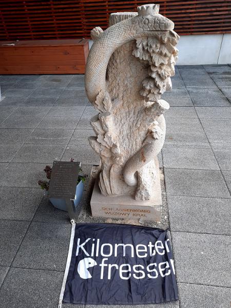 Schlangenkönig Burg (1).jpg