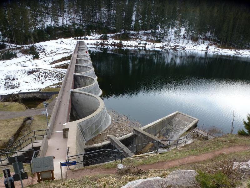 Linachtalsperre3.JPG