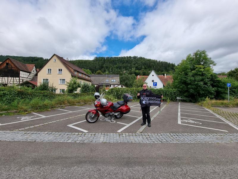 24 Parkplätze-Glatt.jpg