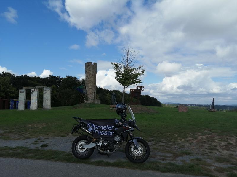 Dicker Turm