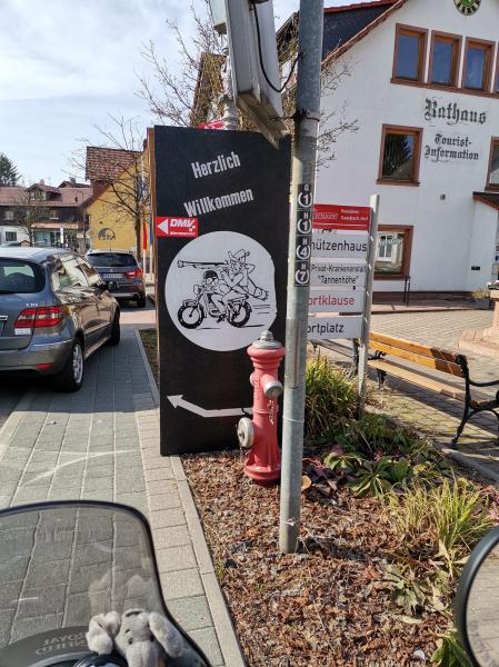 Wegweiser zur Rally