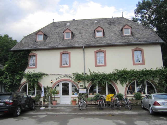 Übernachtung auf einem Weingut nahe Trier -die Jugendherberge war voll (oder ich nicht jugendlich genug :) )