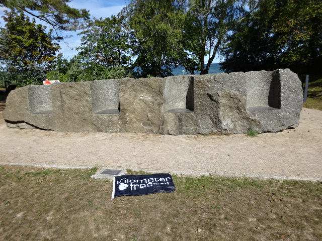 003. Kunstwerk STILLE POST-Kühlungsborn.JPG