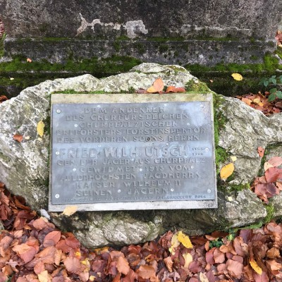 Denkmal für den Jäger aus Kurpfalz Inschrift.JPG