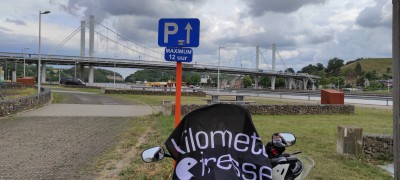 Parking onder der brug