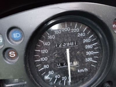 CBR1100XX 97 Tacho.jpg