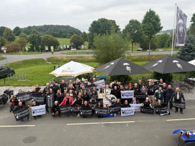 Gruss 2025 Fahnen 02.jpg