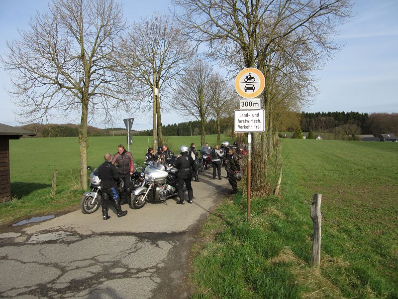 Wo man nicht reinfahren darf, darf man eigentlich auch nicht rauskommen...