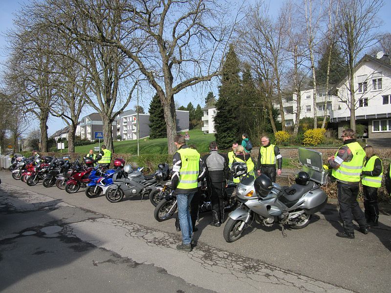 Demo gegen Streckensperrung (8).JPG