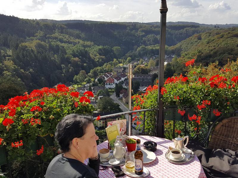 Schloß Burg.jpg