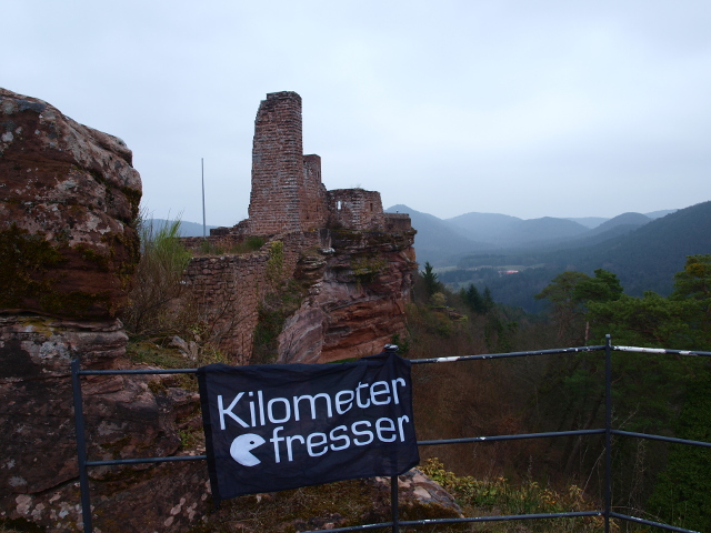 Burg Altdahn.jpg