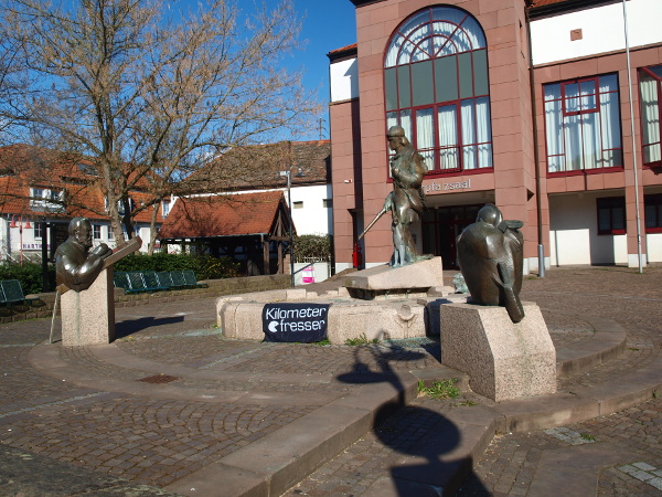 Lederstrumpfbrunnen in Edenkoben