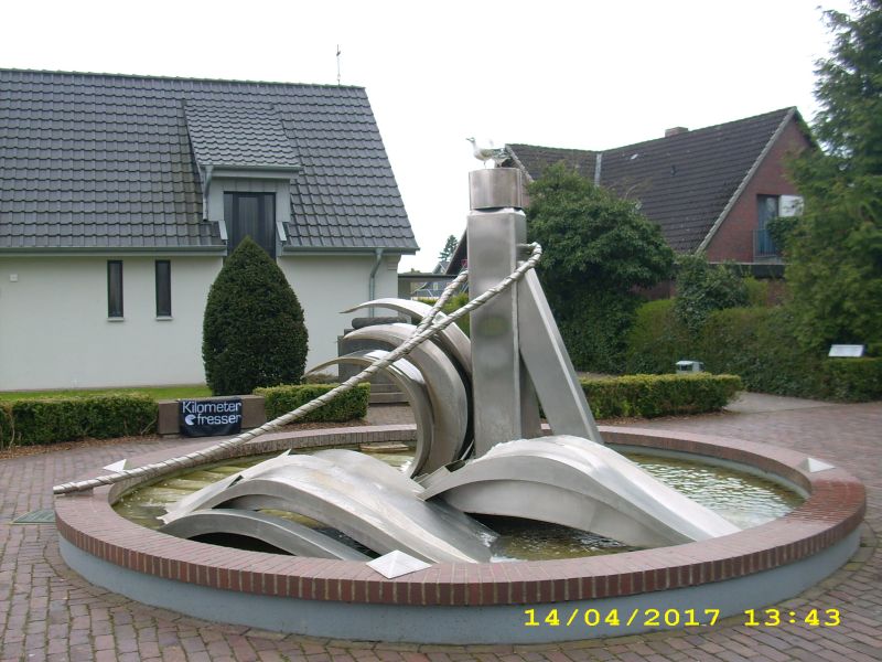 Seefahrerbrunnen, Nicolaiplatz, Elsfleth, N53.235138, E8.459290_kl.jpg