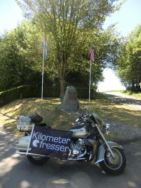 87. Leo Carey Memorial in Hepperdang (Luxemburg).jpg