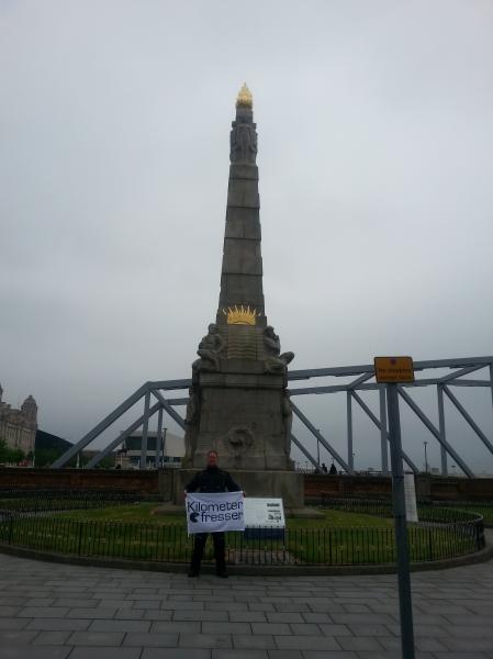 GB, Liverpool, Memorial in honour of all heroes of the marine engine room.jpg