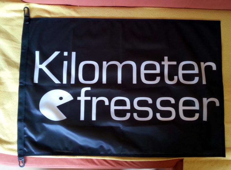 Kilometerfresser-Flagge 90 x 60 cm schwarz